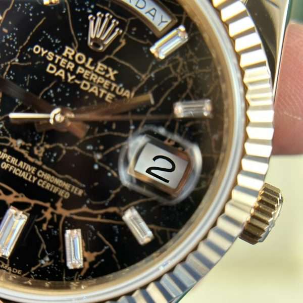 Dong-Ho-Rolex-Che-Tac-Boc-Vang-Day-Date-228235-Mat-Nham-Thach-Nha-May-GM-178-Grams-40mm-1-600×600-1.jpg