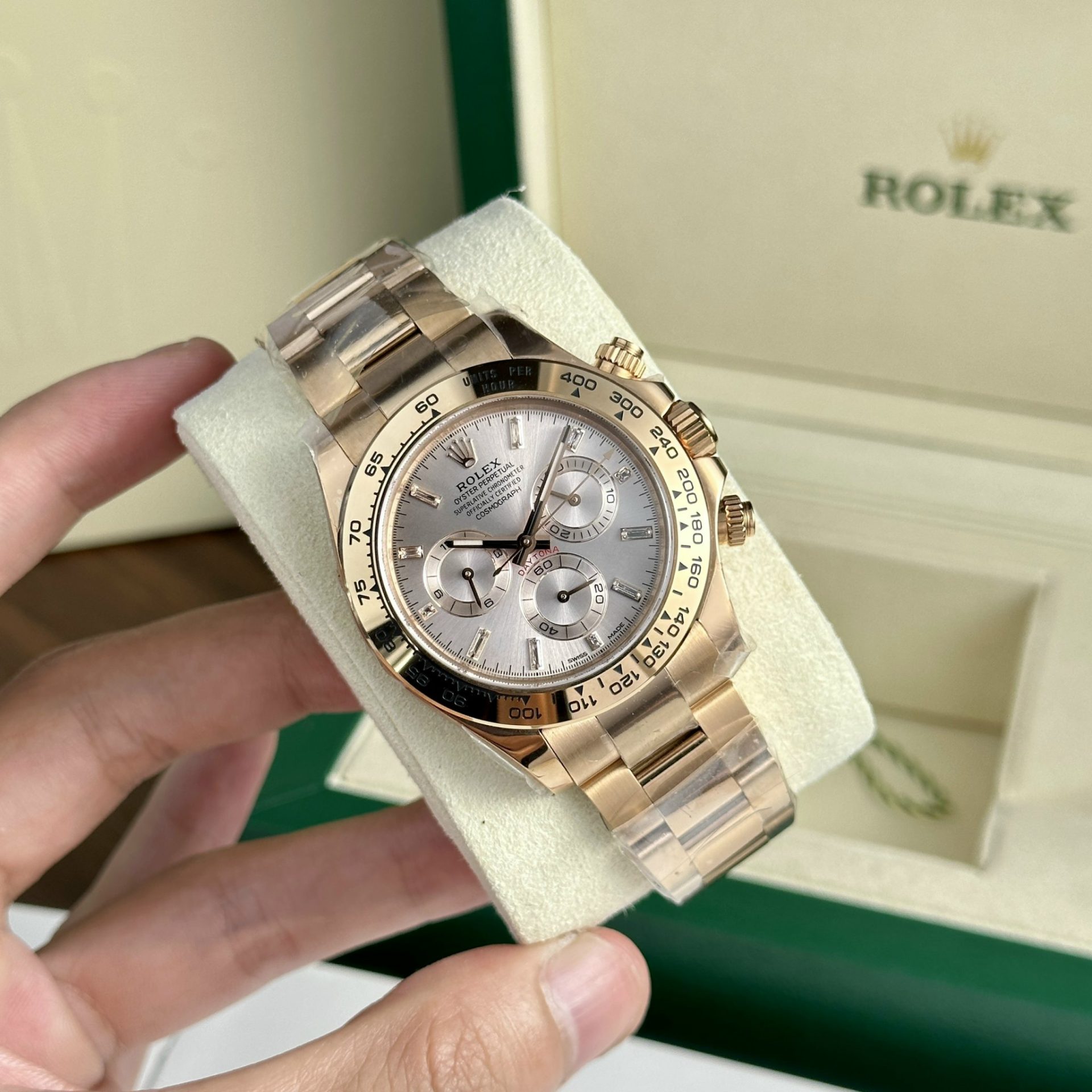 Dong-Ho-Rolex-Cosmograph-Daytona-116505-Che-Tac-Coc-So-Da-Baguette-Nha-May-Clean-40mm-8