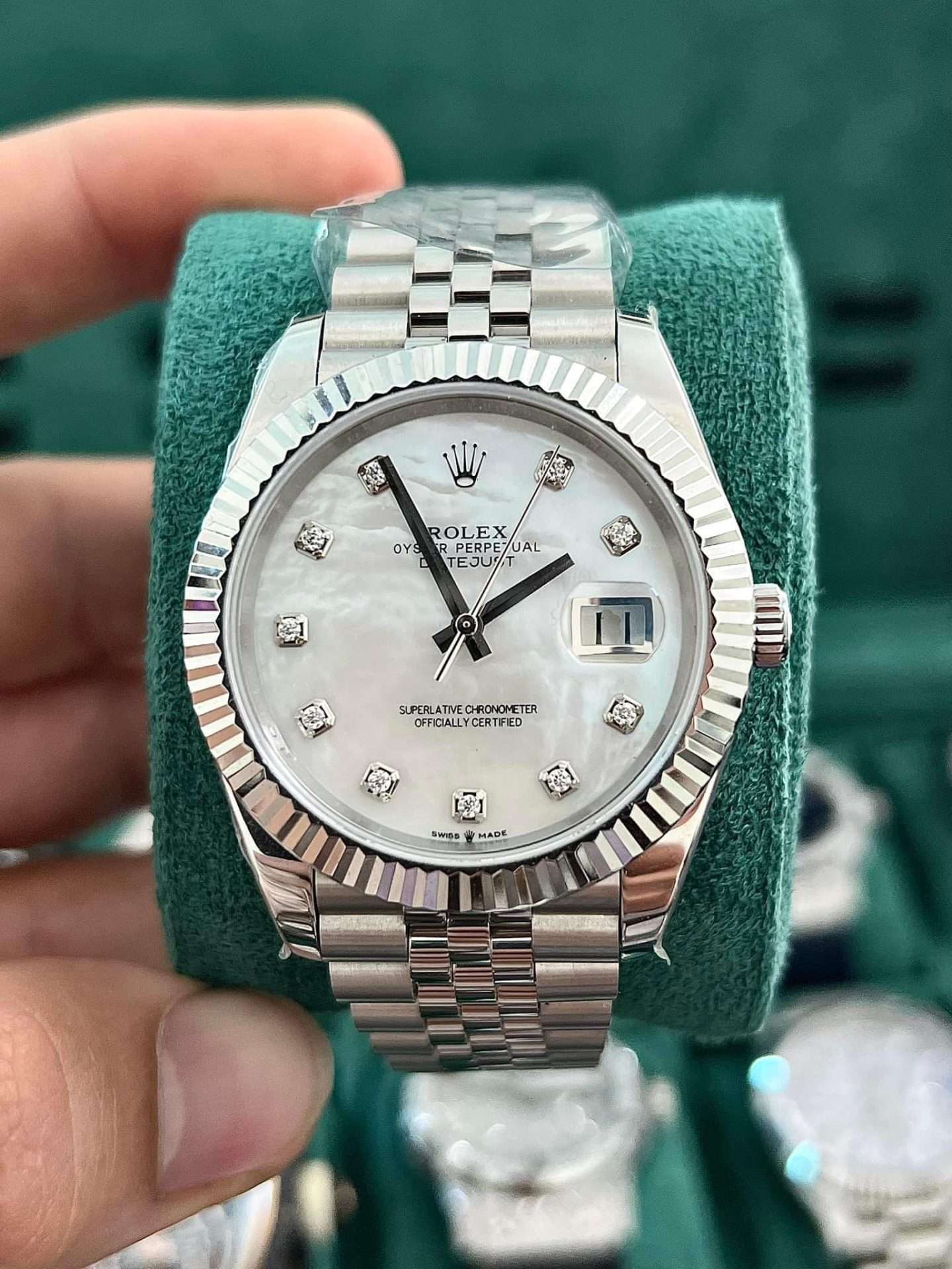 Dong-Ho-Rolex-DateJust-Mat-Xa-Cu-Tu-Nhien-Coc-So-Moissanite-Clean-Factory-41mm-4.jpg
