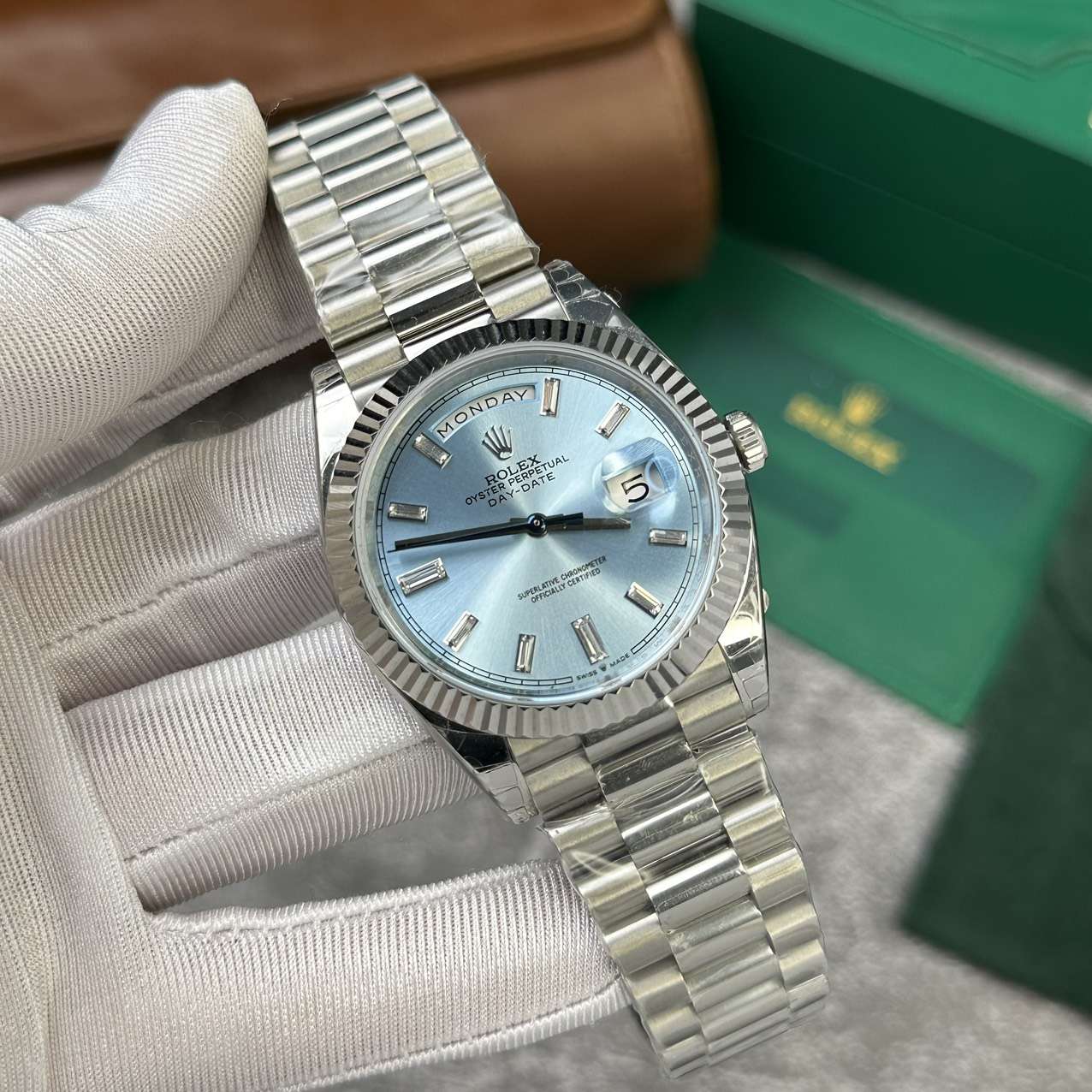 Dong-Ho-Rolex-Day-Date-228236-Mat-So-Dinh-Da-Rep-11-V2-GM-Factory-40mm-1.jpg