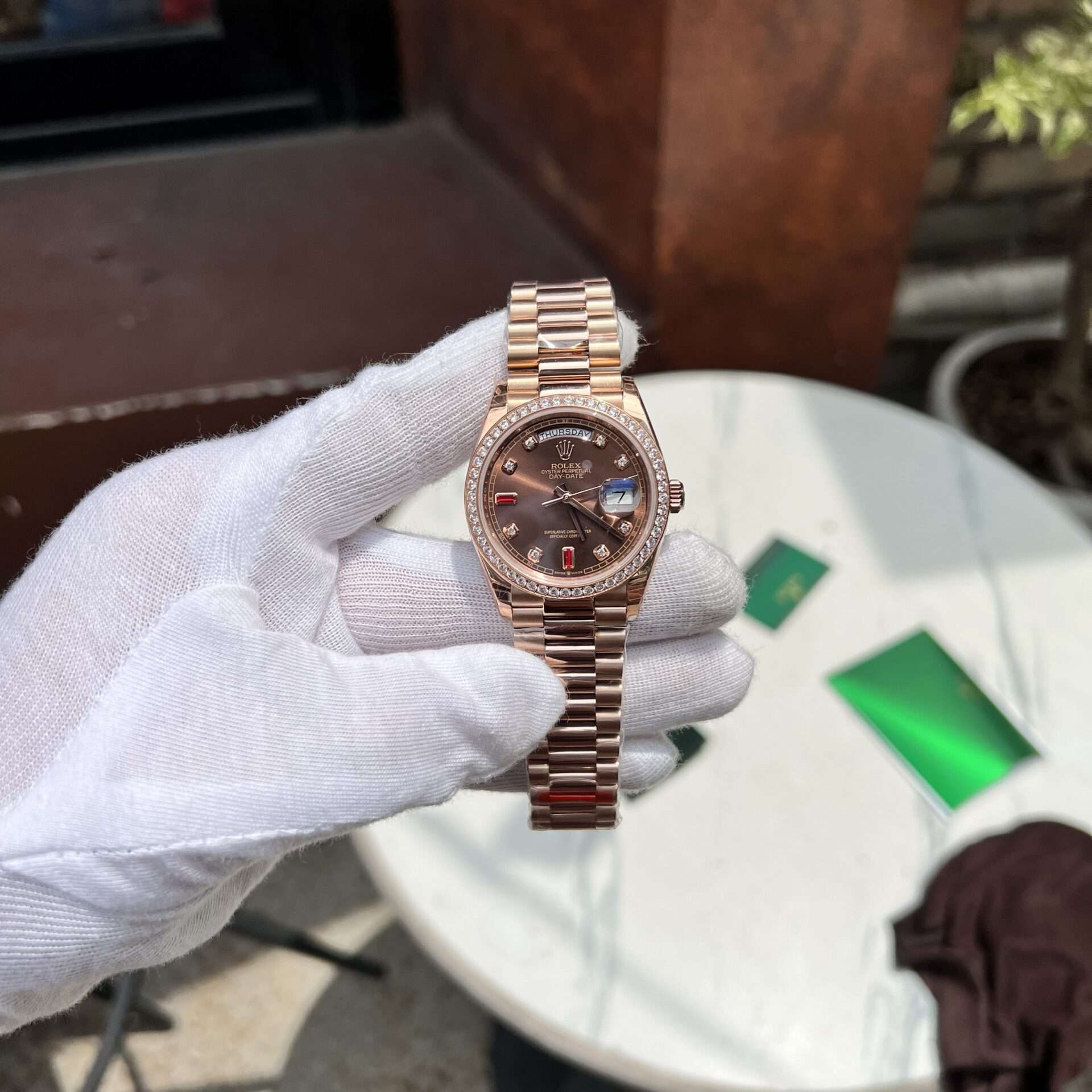 Rolex-Day-Date-Fake-11-Mat-Chocolate-Dinh-Da-EW-Factory-36mm-1.jpg