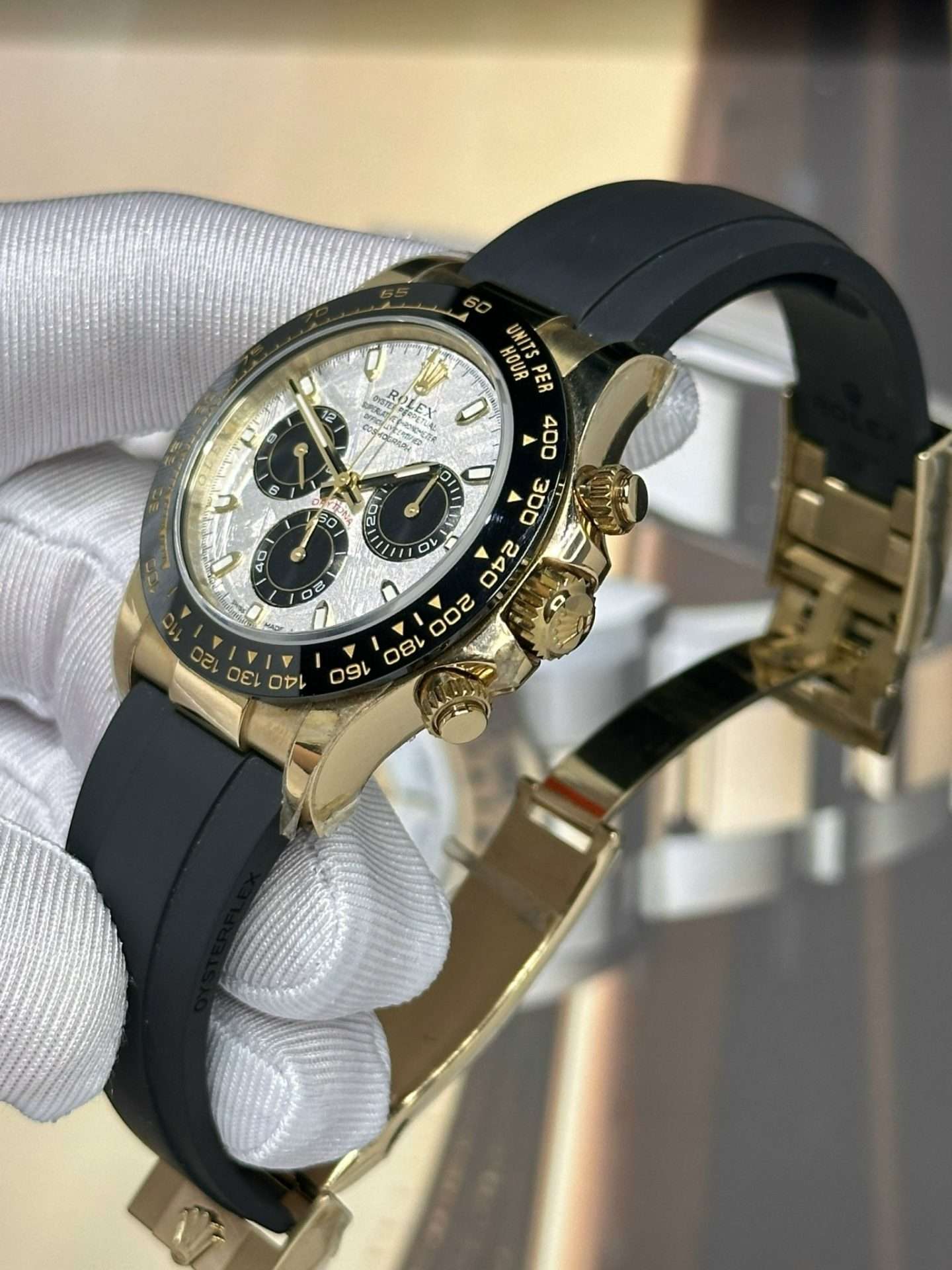 Rolex-Rep-11-Cosmograph-Daytona-Mat-Thien-Thach-Day-Cao-Su-40mm-5.jpg