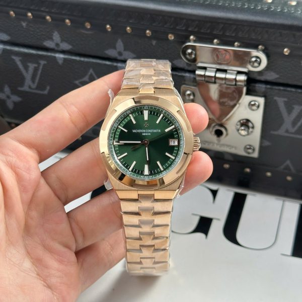 Vacheron Constantin Overseas 4500V Replica 1:1 Green Dial Watch 41mm
