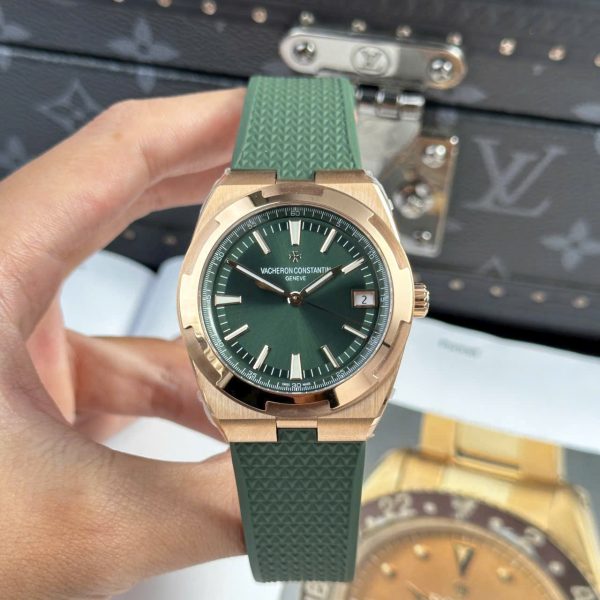 Vacheron Constantin Replica Watch 11 Overseas 4500V Green Rubber Strap 41mm